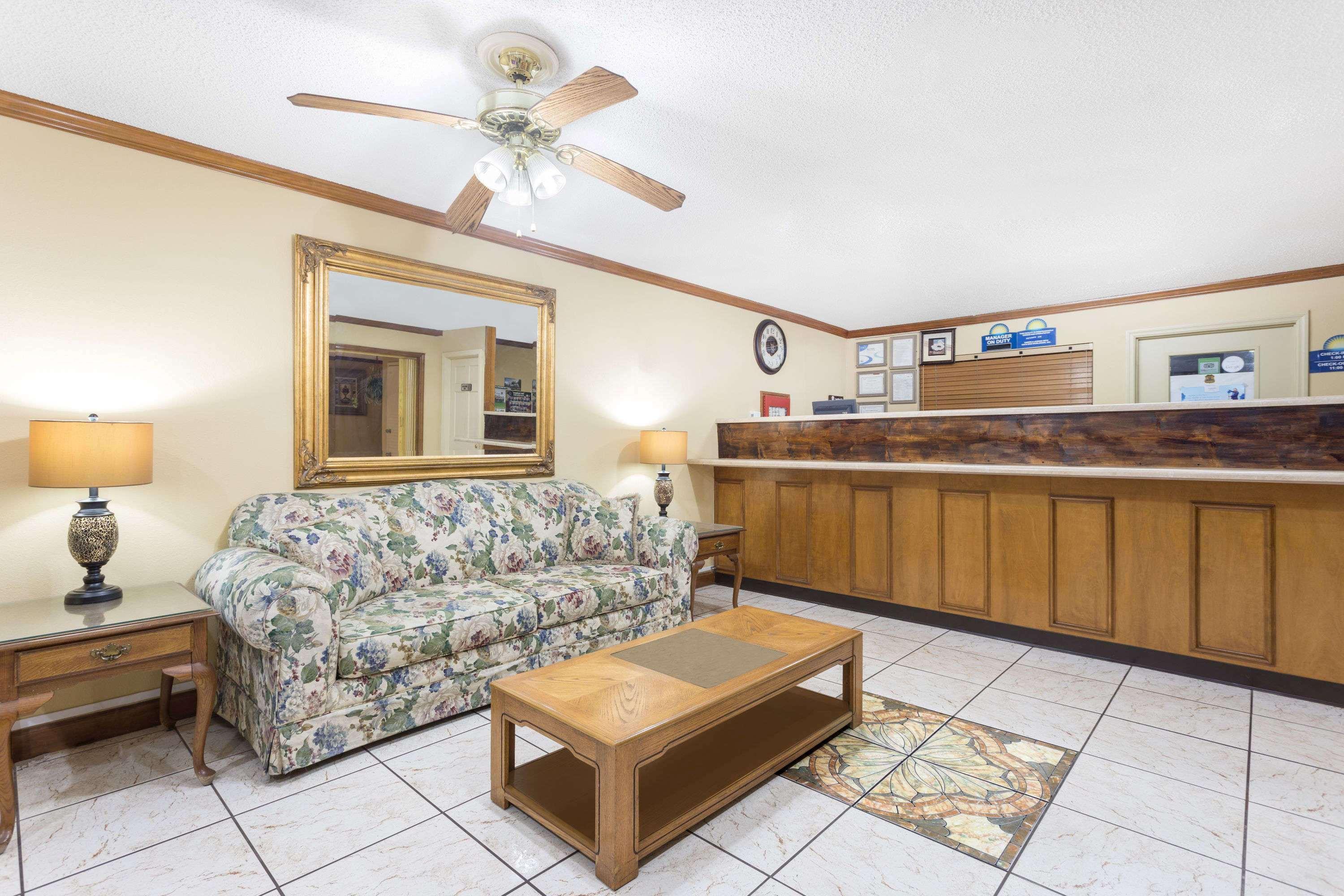 Economy Inn By Oyo Ashburn Dış mekan fotoğraf