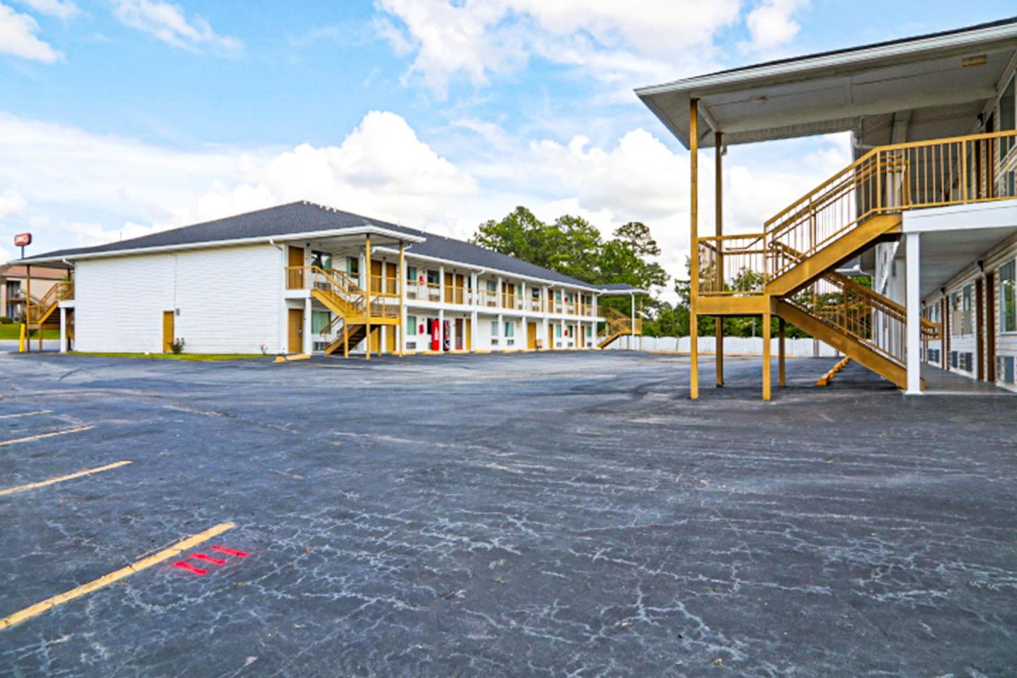 Economy Inn By Oyo Ashburn Dış mekan fotoğraf